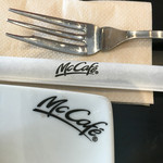 マクドナルド - お皿のロゴ