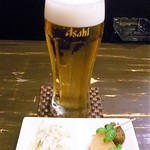 KAKIYA シェル＆シュリンプ - スーパードライ生中￥４８０ナントカ貝、大根の含め煮、ホッキ貝のサラダ