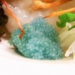 KAKIYA シェル＆シュリンプ - 卵もちゃんと添えられて、身と一緒に大葉で巻いて食べると、とっても美味しい♪