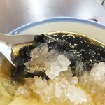 古早味豆花 - 豆花には氷がのってる