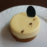 パティスリーグラム - カシス・バニーユ