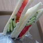 BLOSSOM & BOUQUET - 生野菜サンド：240円