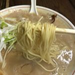 恵比須 - 細麺に絡む