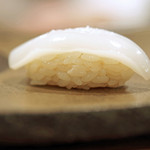 東麻布 天本 - 兵庫県由良淡路島の墨烏賊の握り