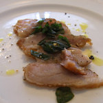 自家製チキンスモークの前菜