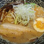 九馬 - 特製醤油 800円。