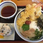 けんたろう - 鶏天梅とろぶっかけ(海老トッピング)＆鮭わかめおにぎり