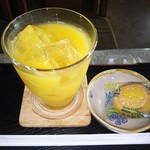 和風喫茶 くすの樹 - トーストモーニングのオレンジジュース(2016.09.16)