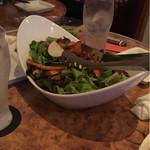 i-na Dining Bar and Cafe  - 野菜チップスのグリーンサラダ
