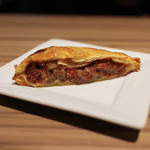 スペイン食堂 Estoy lleno - 牛スジのガリシア風ミートパイ☆