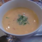 海鮮フランス料理 尾野 - トマトとニンジンのクリームスープ