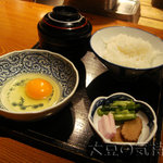 焼鶏あきら - ヴェルサイユの地卵かけご飯(￥680)