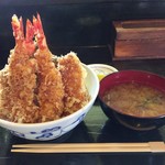 丼ぶりや - フタは不要とばかりの尖り具合です！