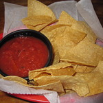 Mexico Lindo - サービスのトルティーヤ･チップス＆サルサ