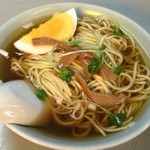 赤坂珉珉 - わんこラーメン：210円
      わんこと言っても、結構、量ありまっせ。