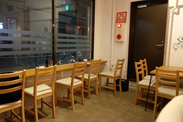 内観写真 リドル コーヒーアンドバー Riddle Coffee Bar 大塚 ワインバー 食べログ