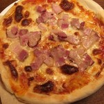 武田ハム 池袋西武店 - ハム屋のピザ