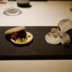 マルゴット エ バッチャーレ - Margtto Special Hors-d'oeuvre：キャビア最中（+3,000円）