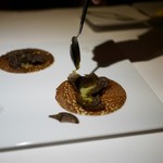 マルゴット エ バッチャーレ - Amuse：初夏とトリュフの香り　~ガレットの上にトリュフと溶かしバター~