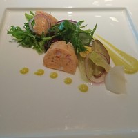 メインダイニング いと桜 - お薦め食材と彩り野菜サラダ