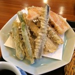 ごぼう天とインゲン、かぼちゃの天ぷら。
          美味し。