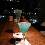 バーアルディ - ブルームーン奥とブルーマルガリータ