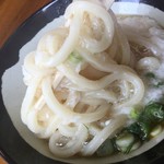 山越うどん - 極太い麺！