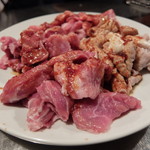 高砂ホルモン - カシラ・ネック・タン・白ホルモン（2016/09＊再訪）