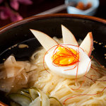 炭火和牛焼肉 じろうや - 本場の盛岡冷麺