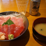 生本まぐろ丼　１５００円税込