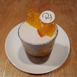 リョウラ - 黒糖のサヴァラン