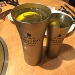 肉匠 迎賓館 - 左 フリージングハイボール氷あり
      右 フリージングハイボール氷なし