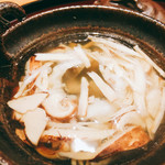 日本料理 太月 - この松茸の量　蓋を開けるとと薫りが立ち上る　2016-9