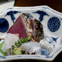 先斗町 魯ビン - カツオの皮目の炙りが最高