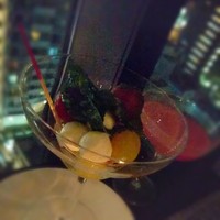 R restaurant & bar - カプレーゼはこの容器に