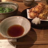 自家製粉石臼挽きうどん 青空blue 本店 - 枝豆とちくわの天ぷら