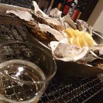 かき小屋 - シャンパンと共に。。。