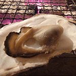 かき小屋 - 焼きカキ　プックリ！