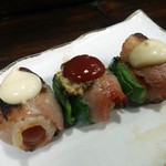 やきとり屯 - トマト巻き。ケチャ＆マヨを混ぜて食べる（ ’14.03）