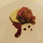 Convivio - 28年9月　函館大沼牛ロースト　じゃが芋ピューレと赤ワインソース　杏茸、フルーツトマト