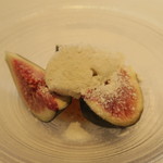 Convivio - 28年9月　佐渡黒無花果　白胡麻ジェラート、ヨーグルトパウダー