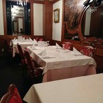 炭焼ステーキハウス 葡萄屋 - 店内の雰囲気