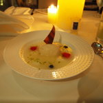 リストランテAO 逗子マリーナ - 洋ナシのスープ　キャラメルアイス添え（コースのデザート）