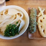 手打ちうどん こげら - ひやひや(中)＋ちくわ天＋蓮根天