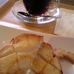 Bake & Beans - バター＆ハニートースト・ブレンドホットコーヒー