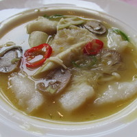赤坂 四川飯店 - 白身魚のサンラ―煮込み 【酸辣魚片】