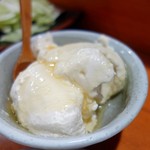 ファミリー居食屋 ビクトリー - チーズ豆腐