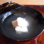 光安 - ちり鱧の椀。湯気でボケボケすみません。