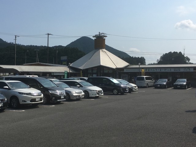 四国一周食べログ旅(高知編) Vol.9 高知⑥ 道の駅「あぐり窪川」で買った南国製菓の『塩けんぴ』〜〜〜♪ : 道の駅 あぐり窪川