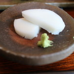 吟八亭 やざ和 - 板わさ（吟ほろろ）